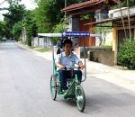 Xe lắc tay Năng Lượng Mặt Trời